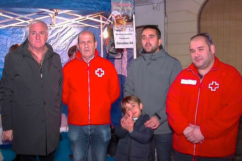 José Lozano, Paco Real, Roberto Donoso y Javier Martín, ayer junto a la zona de donativos