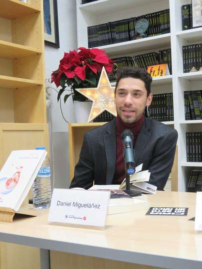 Daniel Migueláñez, filólogo, poeta, actor y prologuista de la obra