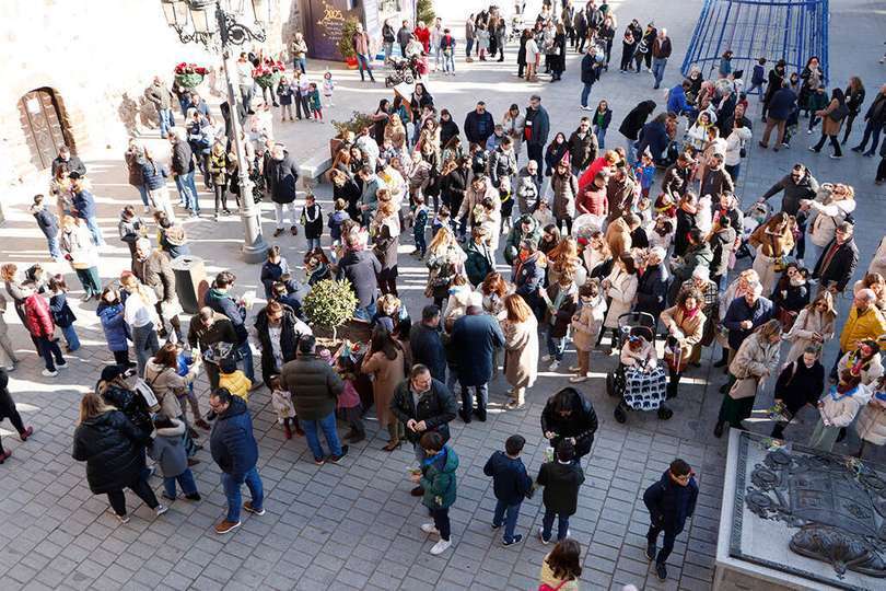 El público ha comenzado a congregarse desde media hora antes del momento marcado