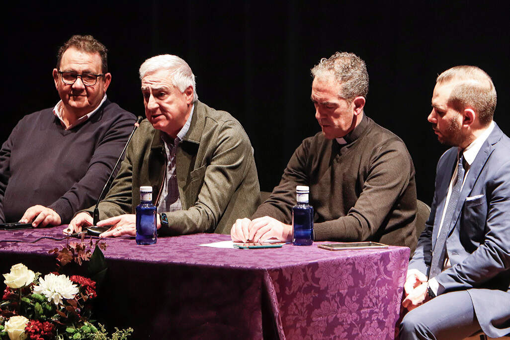 Desde la izquierda, Martín de la Leona, Lozano, Torres y Monroy, ayer en la mesa de intervinientes