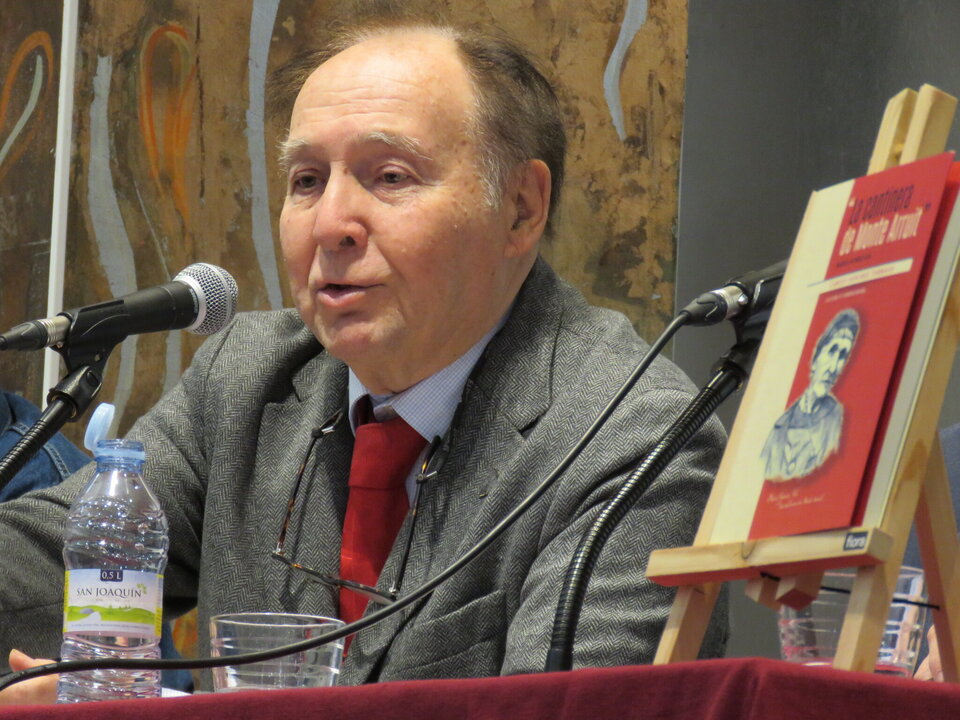 El profesor Juan Manuel Riesgo, historiador, conferenciante y reputado africanista