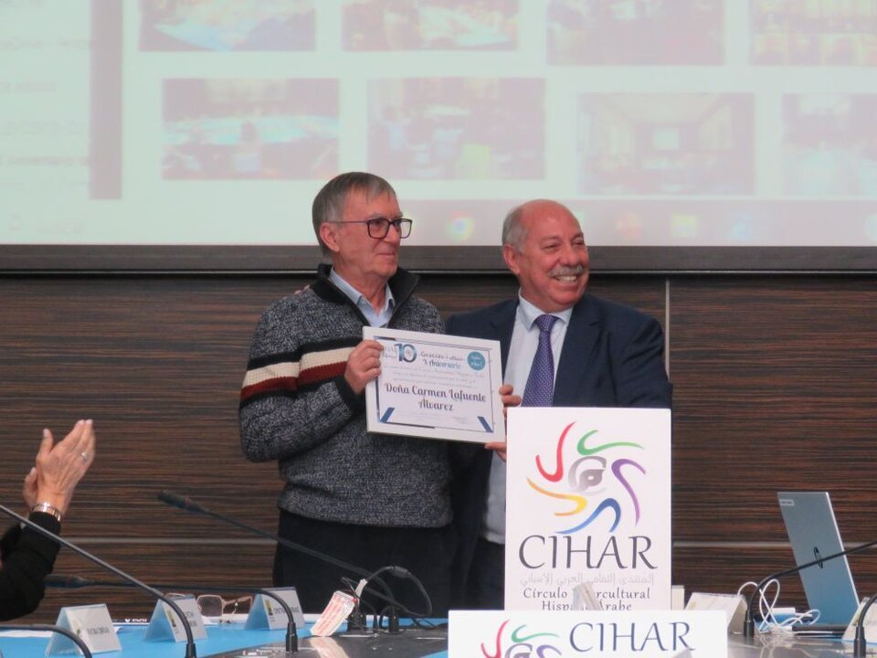 Federico Romero Galán, Fotógrafo en poesía. Periodista jubilado, con el diploma entregado por el presidente de CIHAR, Abdo Tounsi
