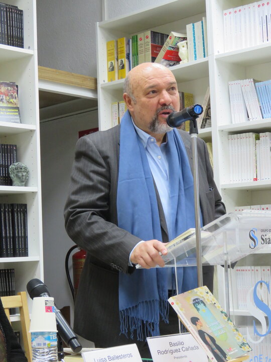 Basilio Rodríguez Cañada, presidente del Grupo Editorial Sial Pigmalión, que presentó y coordinó el acto