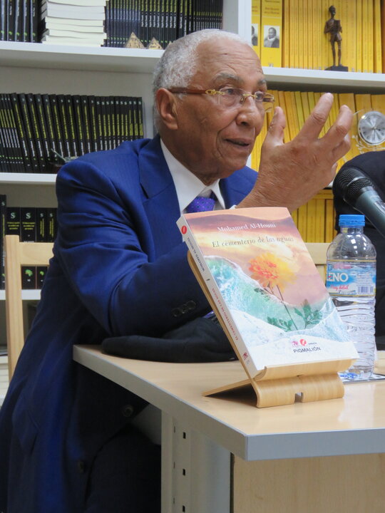 Mohamed Al-Houni, autor de El cementerio de las aguas