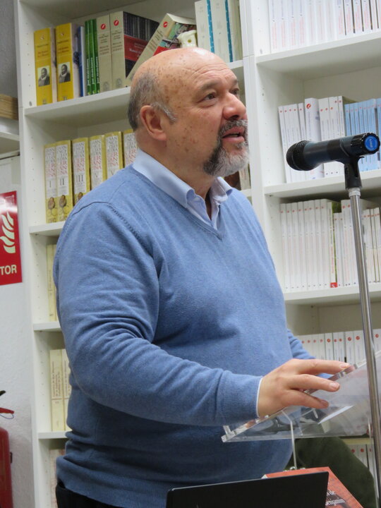 Basilio Rodríguez Cañada, presidente del Grupo Editorial Sial Pigmalión, que presentó y coordinó el acto