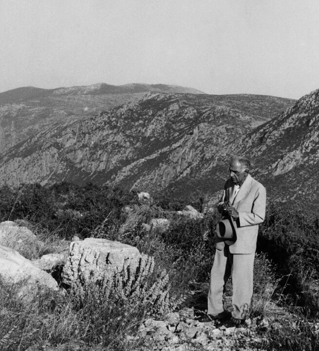 Dimitris Pikionis en Delfos