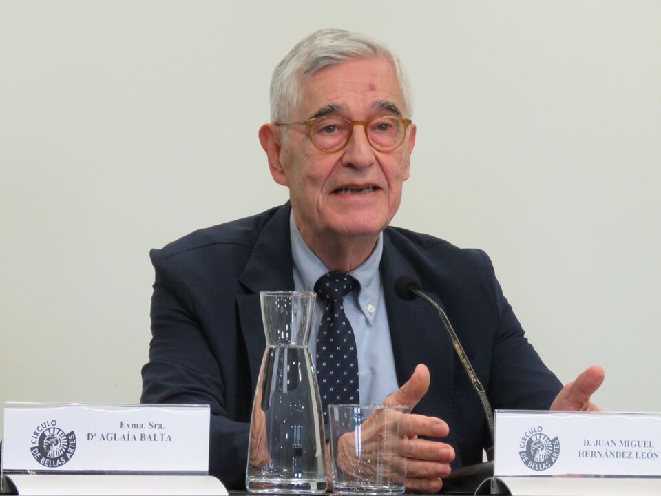 Juan Miguel Hernández León, comisario de la exposición