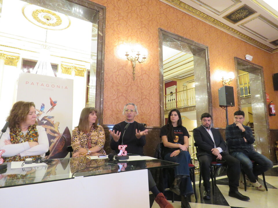 Isamay Benavente; Francisca Peró; Sebastián Errázuriz; Marcela González; Sergio Gallardo y Francisco Arrázola