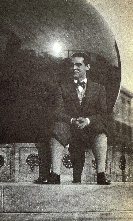 Federico en 1929. Viste con atuendo deportivo en la Universidad de Columbia de Nueva York