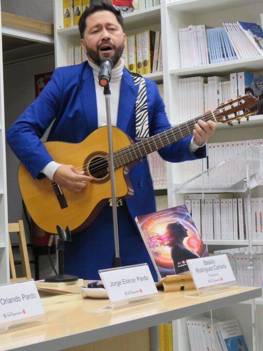 El cantante colombiano Cristian Báez