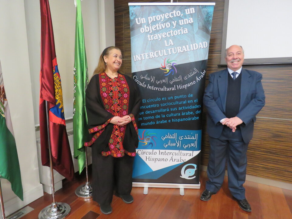 Miriam Sobh, hispano-palestina com el Presidente de CIHAR Abdo Tounsi