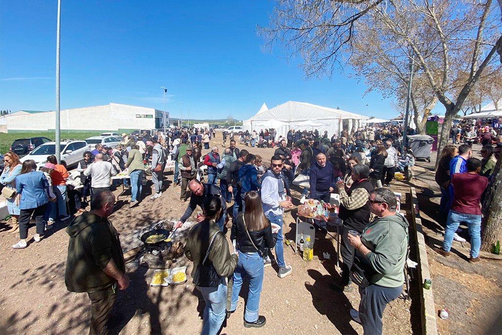 Degustación posterior al concurso de caldereta de carnes del Valle de Alcudia