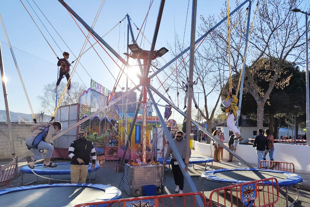 Varias de las numerosas atracciones infantiles que han podido disfrutar los menores de edad