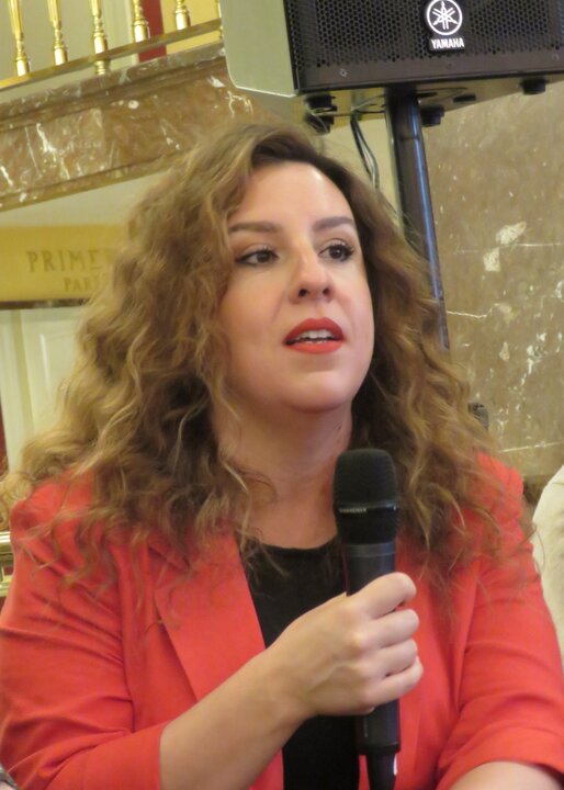 Berna Perles, soprano, Mari-Pepa en el otro elenco