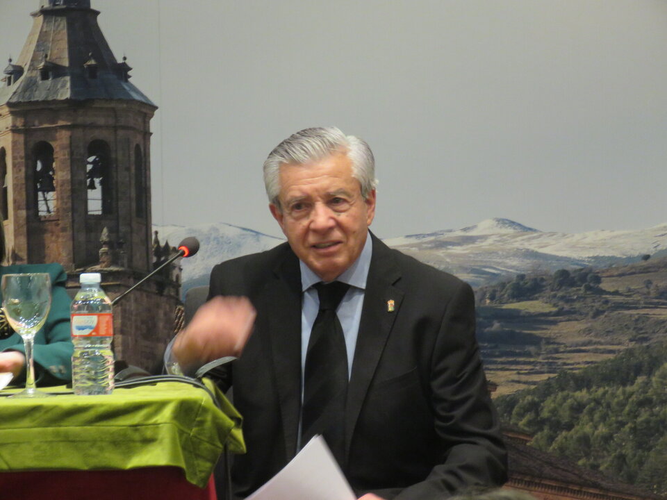 Félix Pancorbo, Tesorero del Centro Riojano de Madrid, que presentó a los intervinientes
