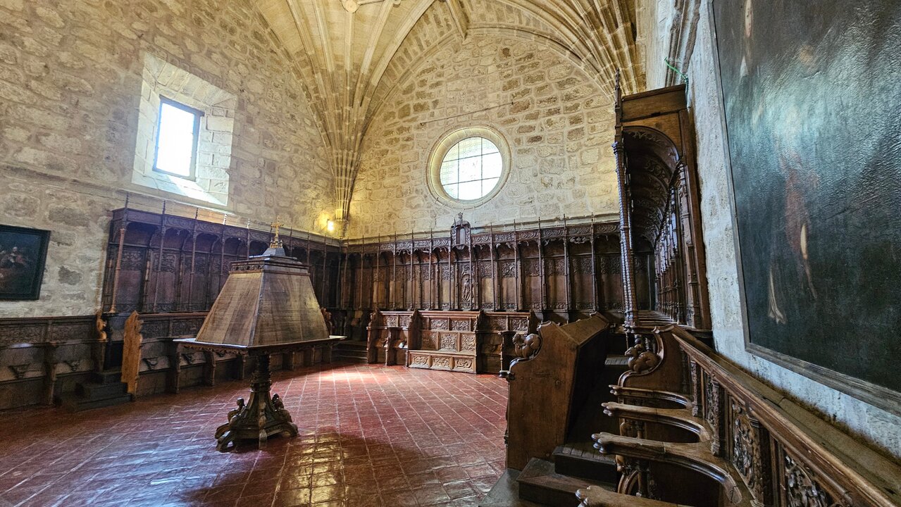 Vista del coro de la iglesia del Monasterio de San Jerónimo de Yuste