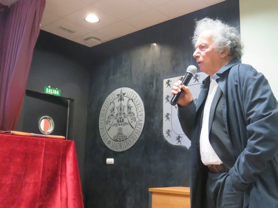 El profesor Francisco Gutiérrez Carbajo