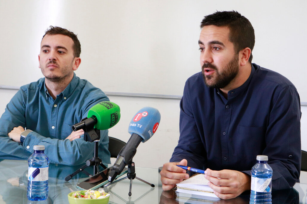 Marco Givica y Roberto Donoso, en la rueda de prensa