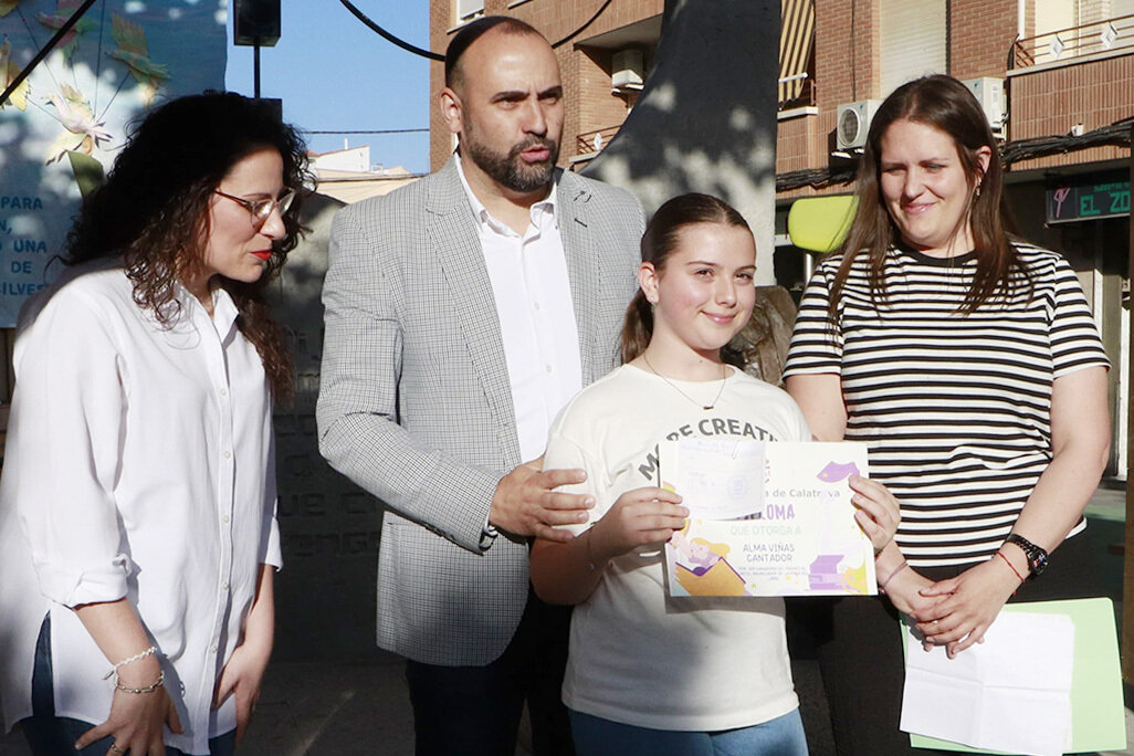 Con Alma Viñas Cantador, lo joven estudiante de Secundaria que ilustra el cartel de la II Feria del Libro rabanera