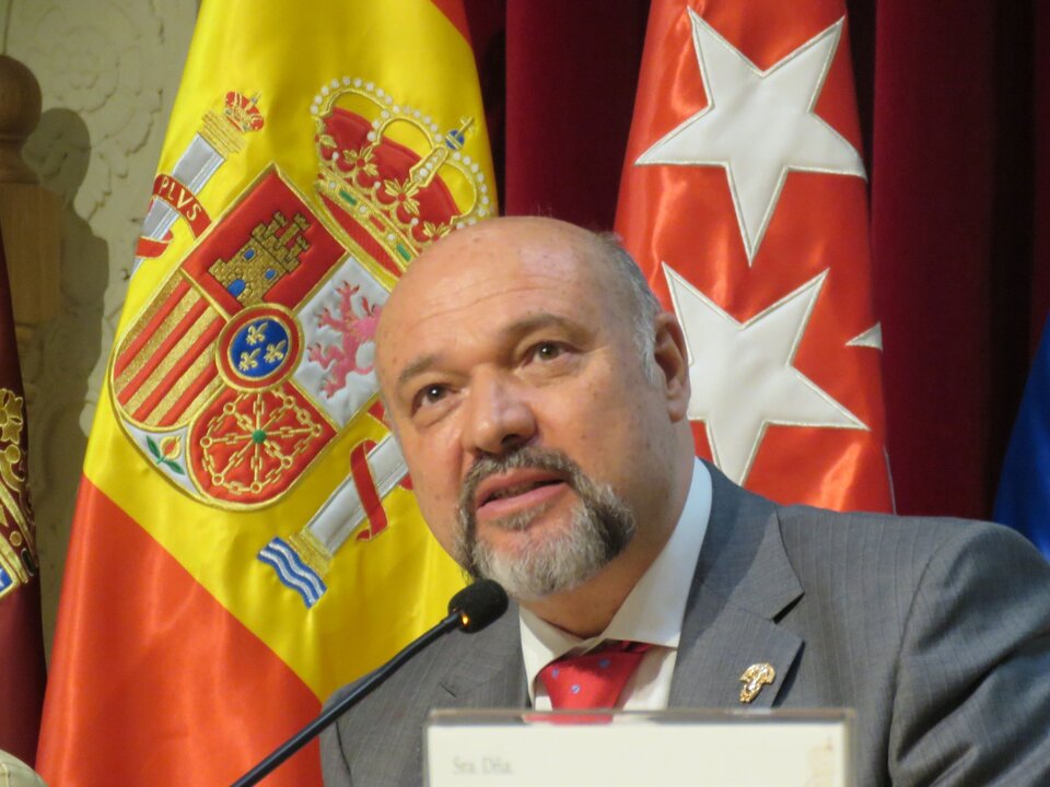 El autor del libro, Basilio Rodríguez Cañada, presidente del Grupo Editorial Sial Pigmalión
