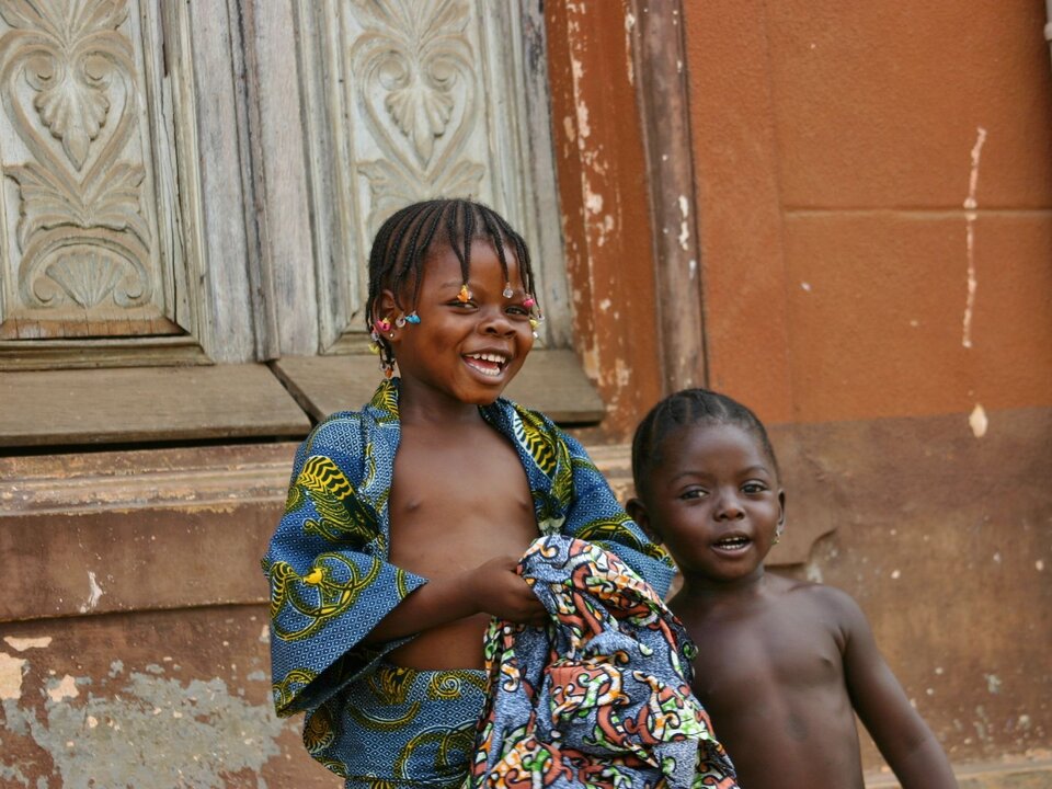 África. Sonrisas maravillosas. Portada libro Porto Novo Benín