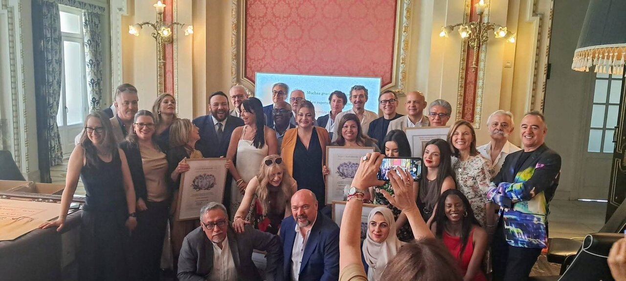 Asistentes al acto de entrega de los Premios Escriduende 2025