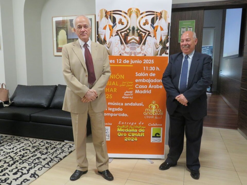 A la derecha, Abdo Tounsi, presidente de CIHAR, con Armando Lozano Hernández, director de Espacio Ronda