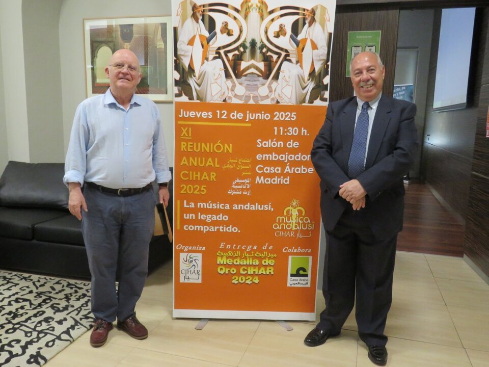 A la derecha, Abdo Tounsi, presidente de CIHAR, con Alfredo Vicent López, doctor en Historia y Ciencias de la Música