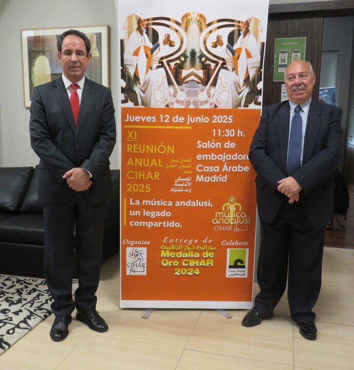 A la derecha, Abdo Tounsi, presidente de CIHAR, con Mohammed Dahiri, Ensayista profesor de estudios árabes e islámicos