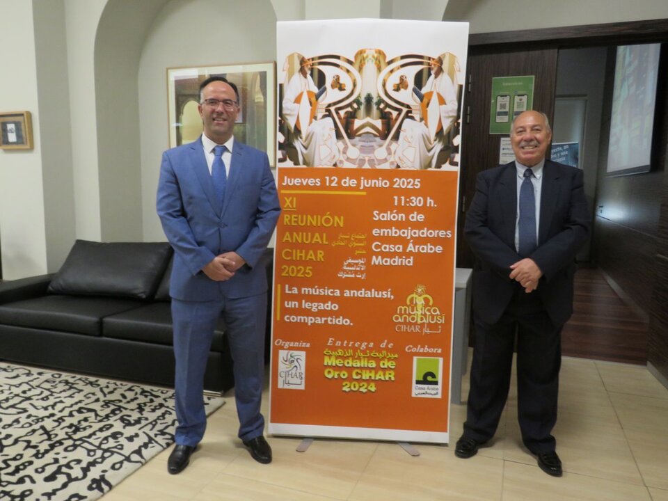 A la derecha, Abdo Tounsi, presidente de CIHAR, con Mohammed El Amin, ministro plenipotenciario de la embajada de Marruecos