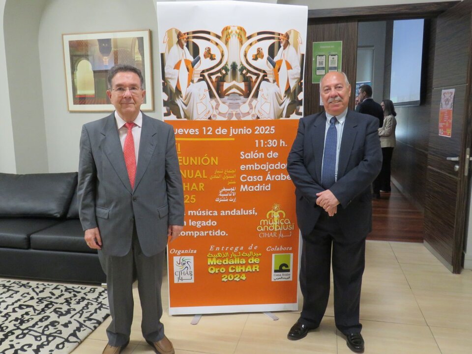 A la derecha, Abdo Tounsi, presidente de CIHAR, con nuestro colaborador, José Belló Aliaga