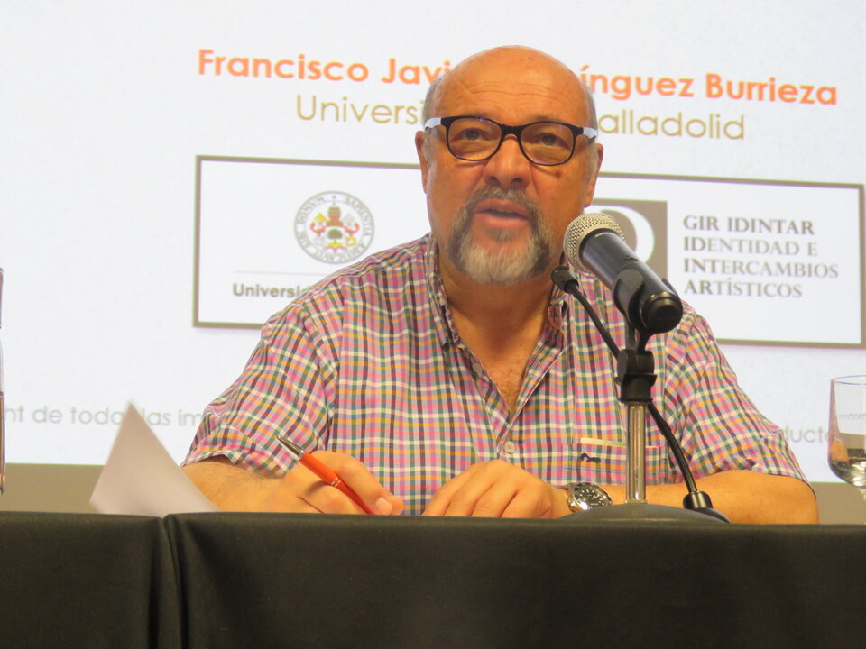 Basilio Rodríguez Cañada, presidente de la Sección Africanista del Ateneo de Madrid, que presentó y coordinó el acto