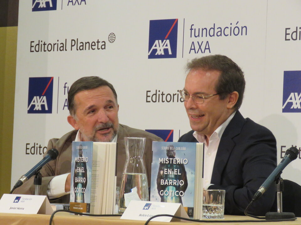 El autor Sergio Vila-Sanjuán y el escritor Javier Sierra