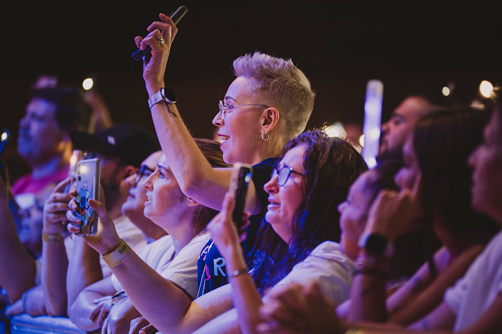 Asistentes entregados durante el concierto