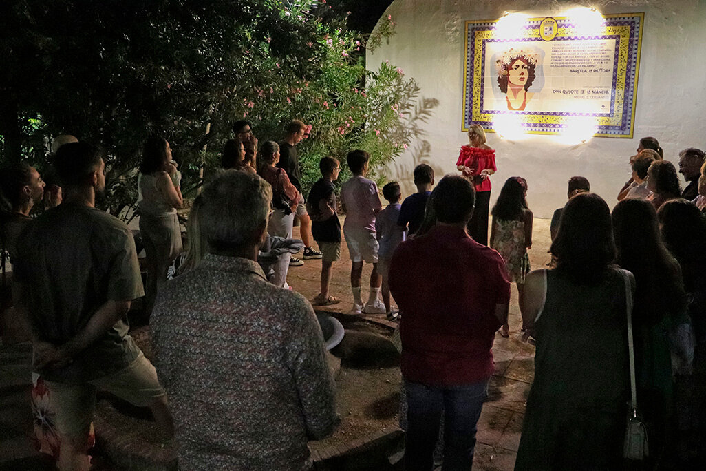 La ruta se inicia en el Jardín, frente al mural de la pastora Marcela