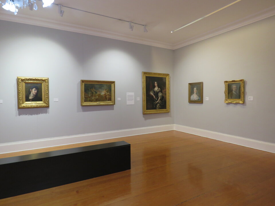 Pinturas en el Museo Quiñones de León