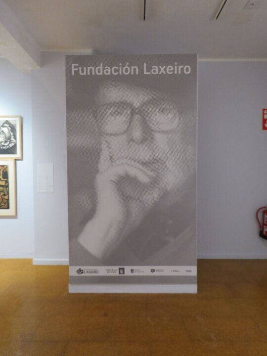 La Fundación Laxeiro está ubicada en la 3º planta, sala B, de la Casa das Artes, en la calle Policarpo Sanz, número 15