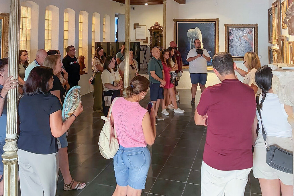 Otro grupo de visitantes, este verano en el interior del Museo Palmero