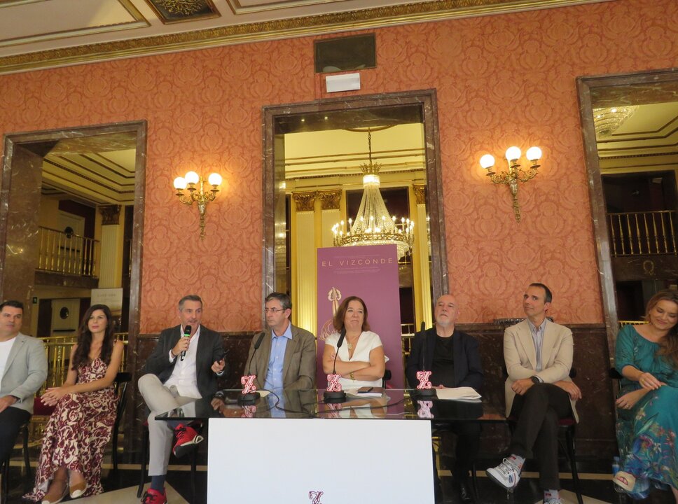 Juan Antonio Sanabria, Irene Palazón, Alfonso Romero, Miguel Ángel Marín, Isamay Benavente, Miquel Ortega, César San Martín y Blanca Valido