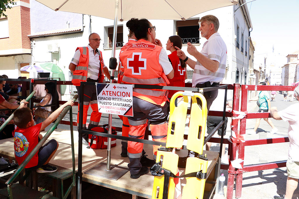 Puesto de vigilancia en altura habilitado a Cruz Roja, junto a los atajadizos en la confluencia de las calles Doctor Fleming y Padres Carmelitas