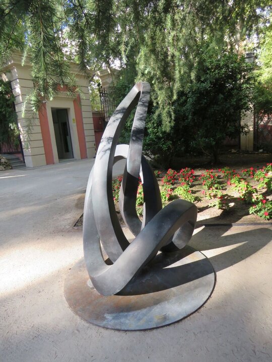 JOSE CHÁFER .Mi recuerdo de un tulipán, 2023. Bronce patinado