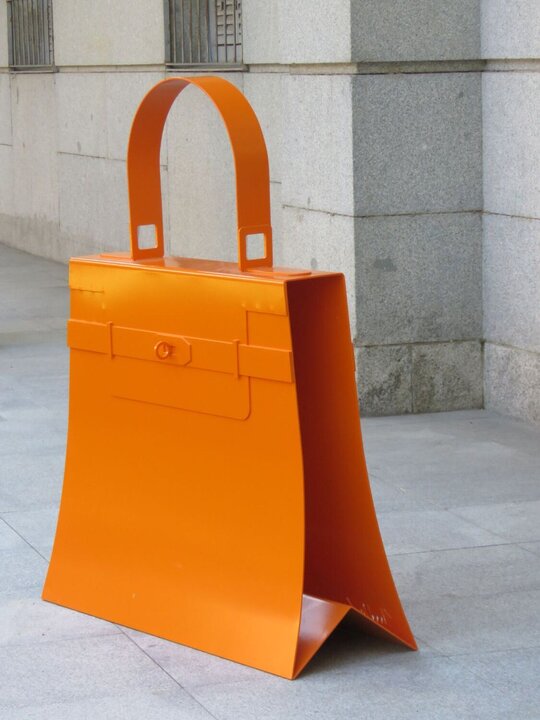 HEINER MEYER. Candy Kelly Orange, 2019. Acero con recubrimiento de polvo