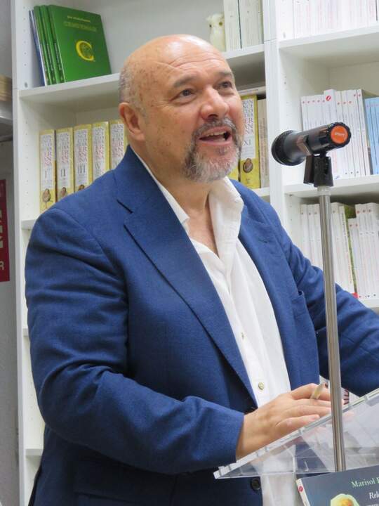 Basilio Rodríguez Cañada, presidente del Grupo Editorial Sial Pigmalión, que presentó y coordinó el acto
