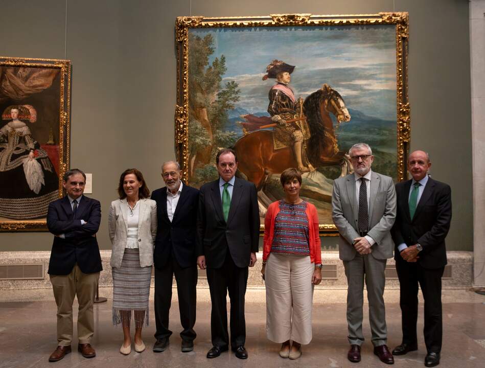 De izquierda a derecha: Javier Portús, Jefe de Colección de Pintura Española del Barroco del Museo Nacional del Prado; María Álvarez Garcillán, Restauradora del Museo Nacional del Prado; Javier Solana, Presidente del Real Patronato del Museo Nacional del Prado; Jaime Alfonsín, Presidente de la Fundación Iberdrola España; Marina Chinchilla, Directora Adjunta de Administración del Museo Nacional del Prado; Miguel Falomir, Director del Museo Nacional del Prado y Ramón Castresana, Director de Fundación Iberdrola, durante la presentación