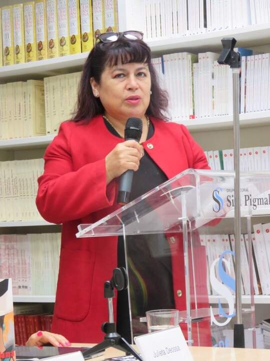 Carla Tello Limaco, Asesora Financiera e Inmobiliaria, que colabora con Wilfredo Francisco Seguín Pérez