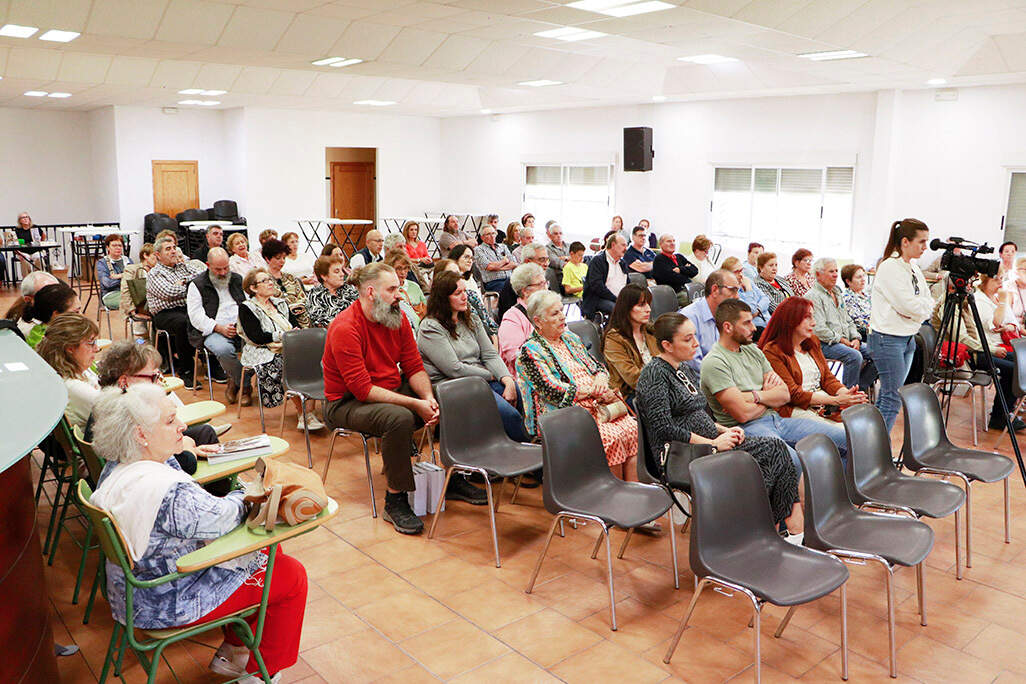 Panorámica de buena parte del público asistente