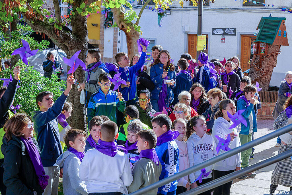 Los centros educativos han puesto esta mañana color a la jornada - Créditos VISIONAR