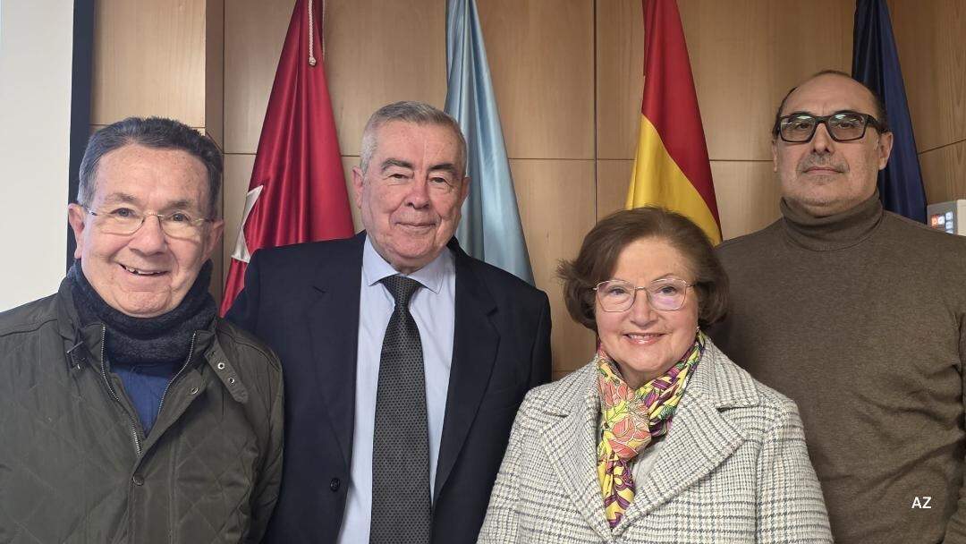 De derecha a izquierda, el actor Carlos Heredia; Pilar del Llano; Carlos Sánchez Tárrago y el autor de este reportaje