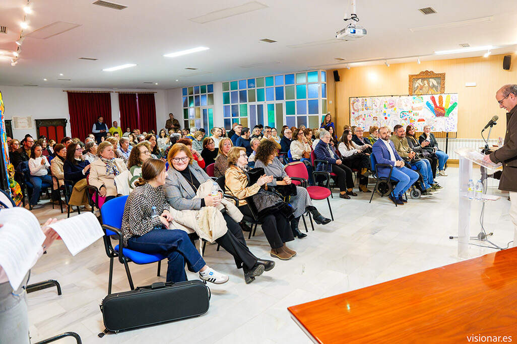 El acto transcurrió en el salón plenario consistorial ayer tarde - Créditos VISIONAR