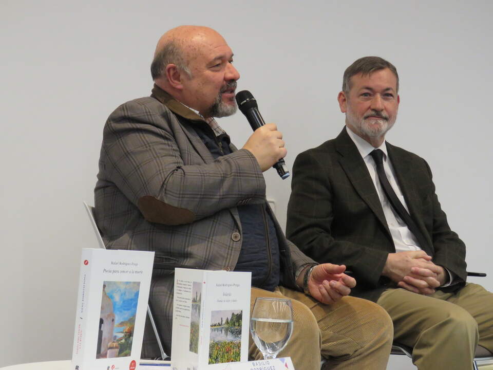 El editor- Basilio Rodríguez Cañada y el autor- Rafael Rodríguez-Ponga